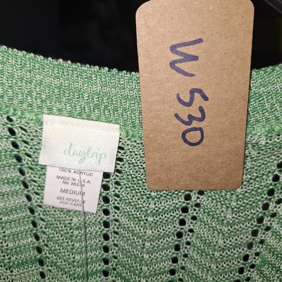 A Daytrip Green Knit Tunic Top Mini Dress In A Size Medium. NWT. - Picture 7 of 8
